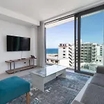 The Cosmo Luxury Suites By Totalstay